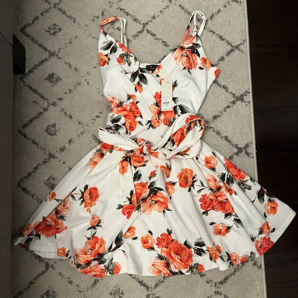 Francesca’s white floral dress NEW w/ tags!!! Great for any event.